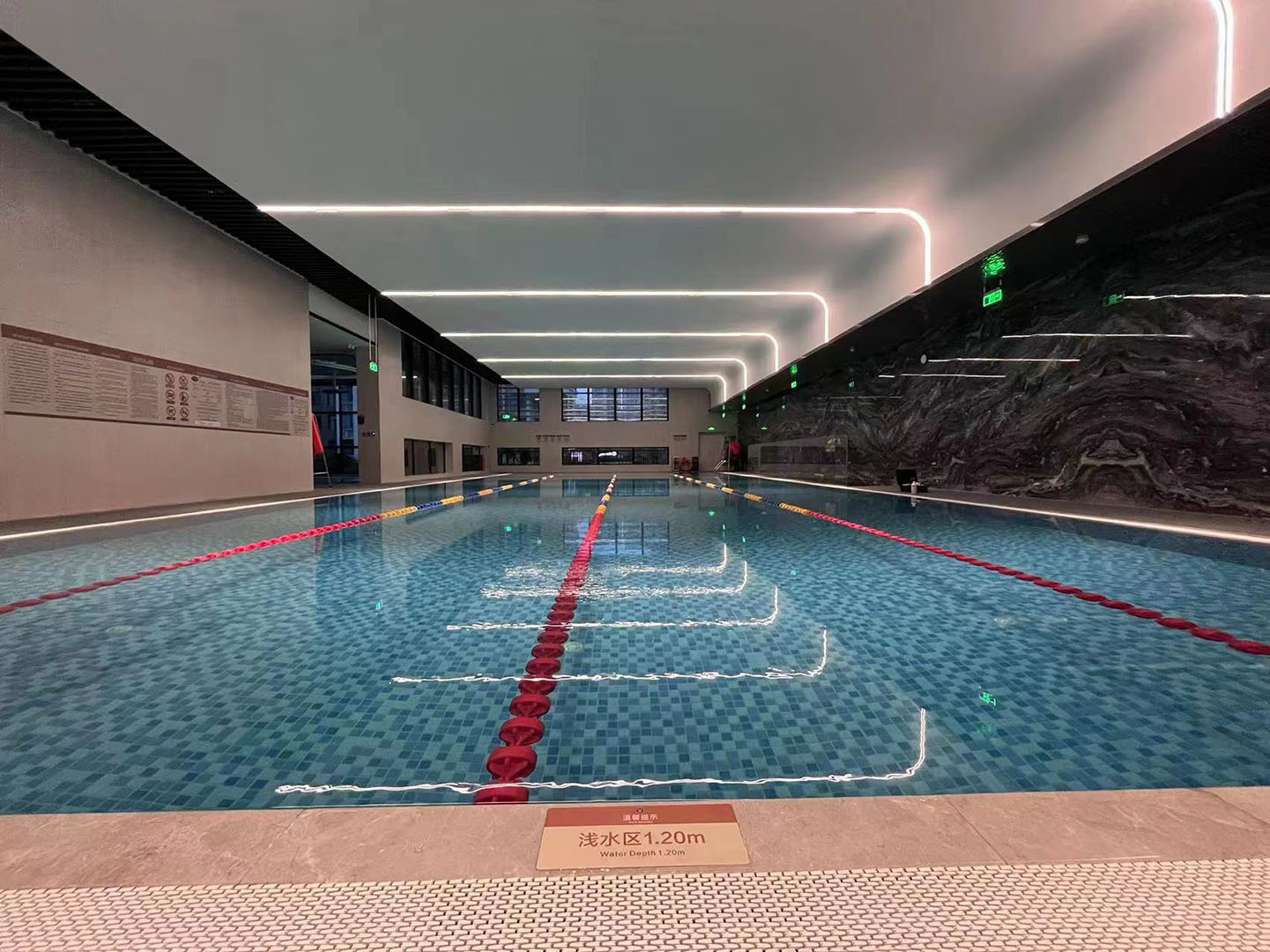 华发奥特美世纪城商业中心恒温泳池