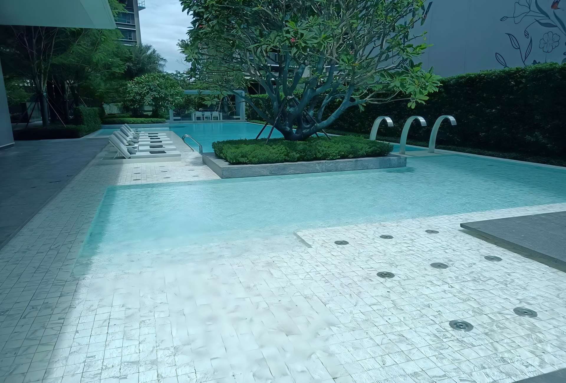 润雅园室外泳池