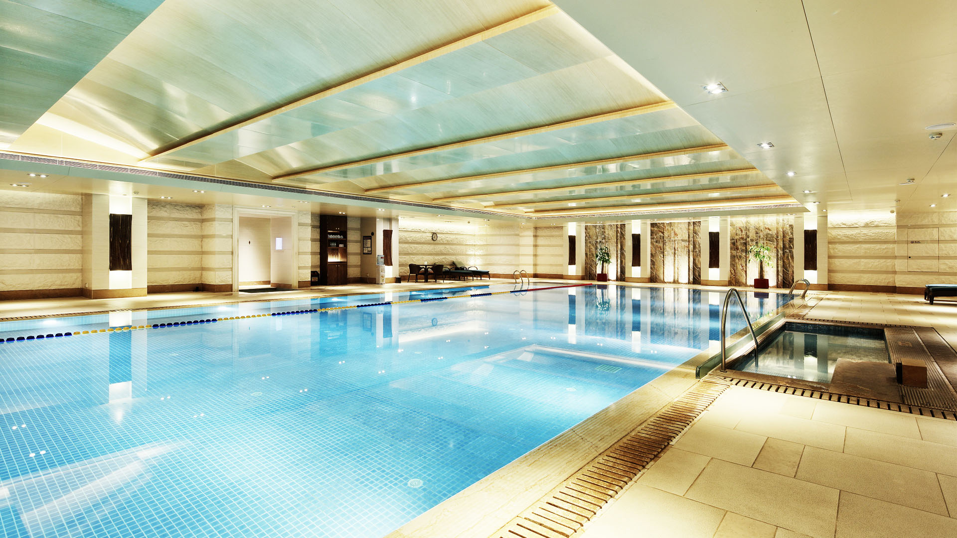 深圳皇冠假日酒店