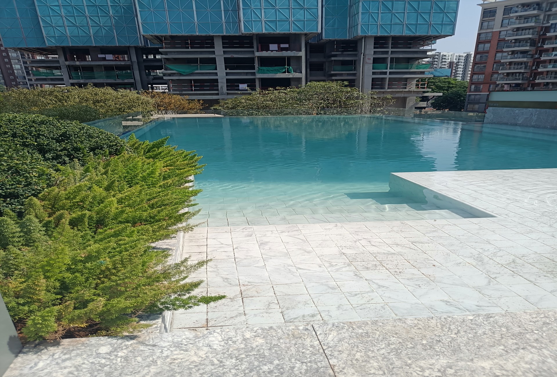 火炼树室外泳池