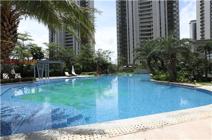 华发首府室外泳池